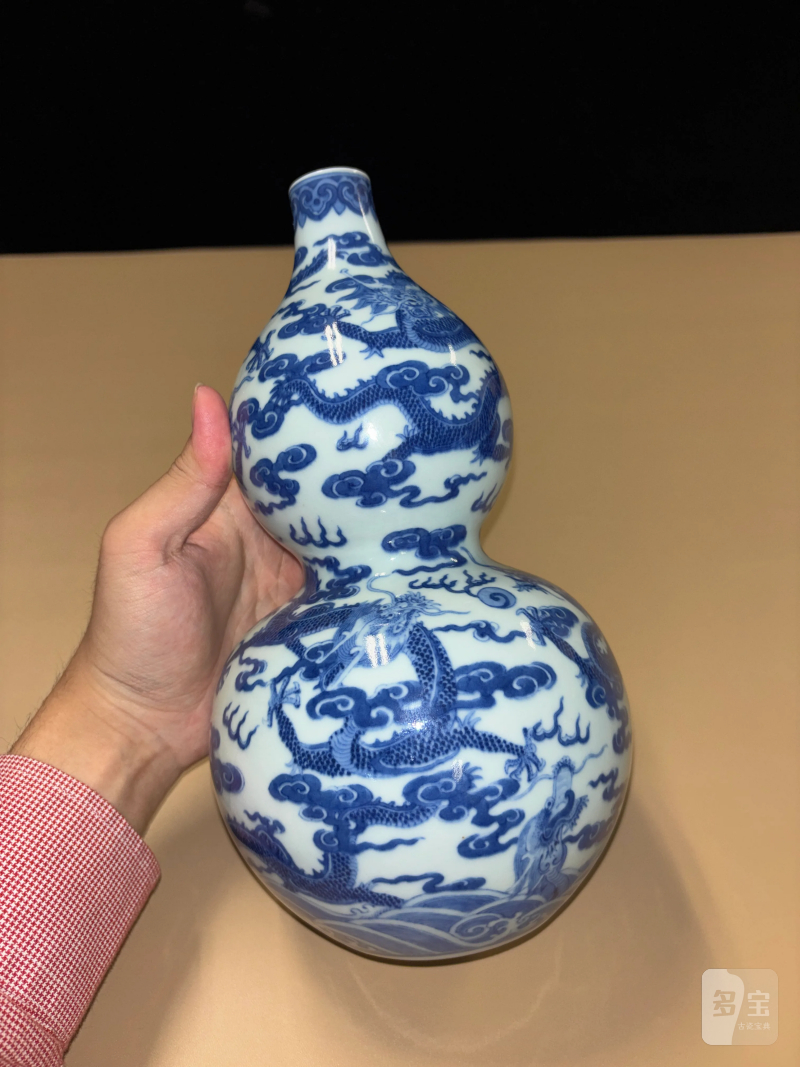 清嘉庆 青花九龙呈瑞大吉葫芦瓶 - 图6